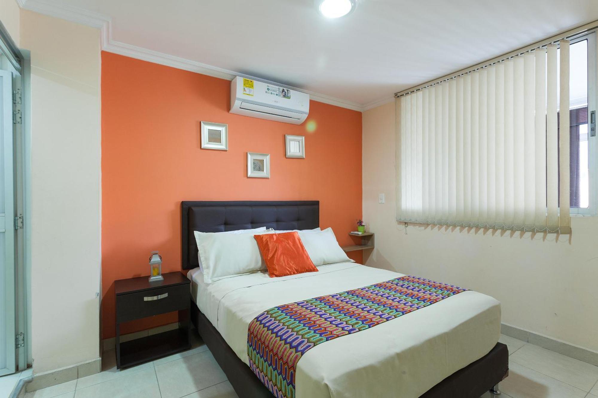 Apartamentos Laureles De La 70 Меделин Екстериор снимка