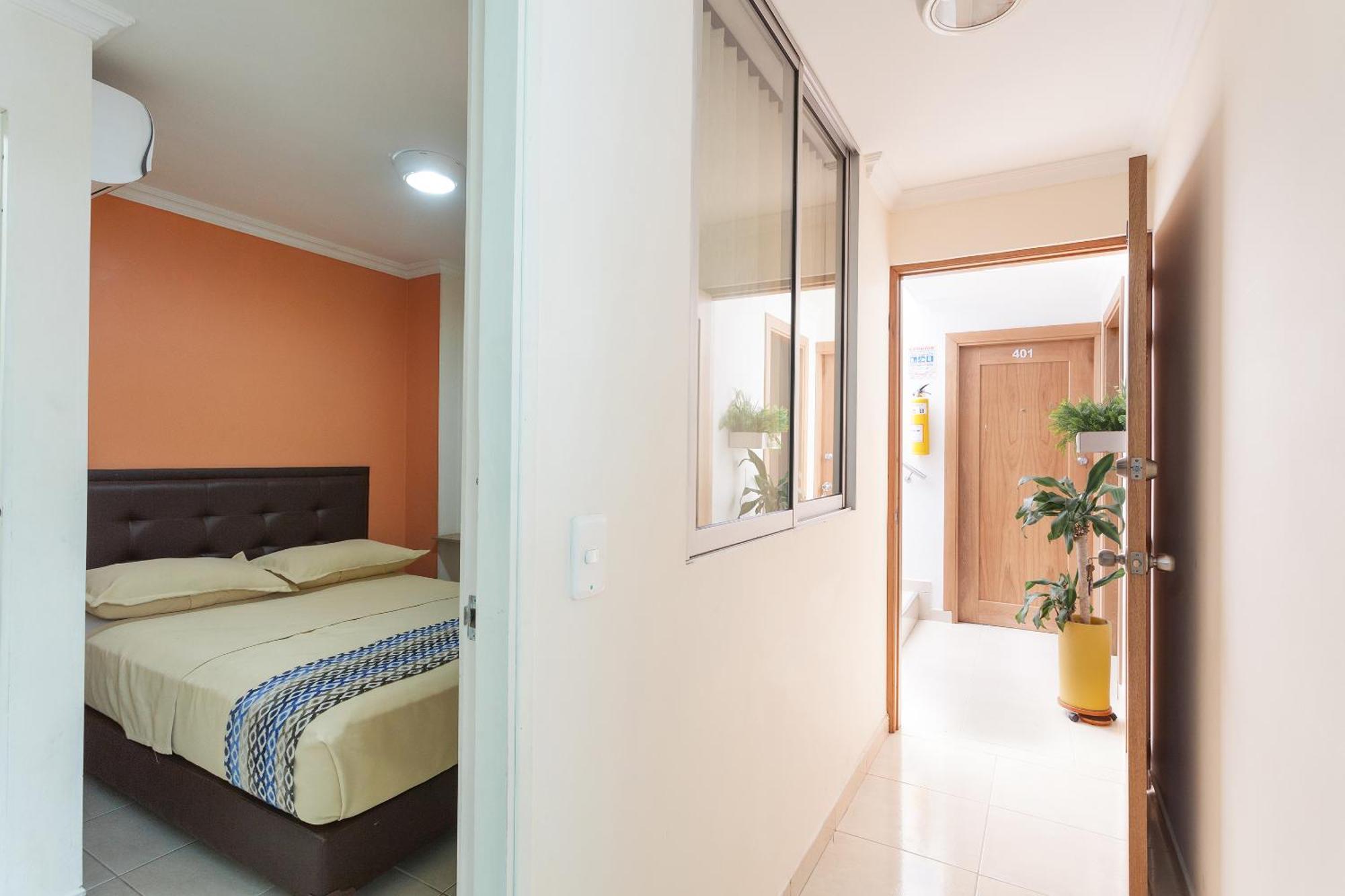Apartamentos Laureles De La 70 Меделин Екстериор снимка