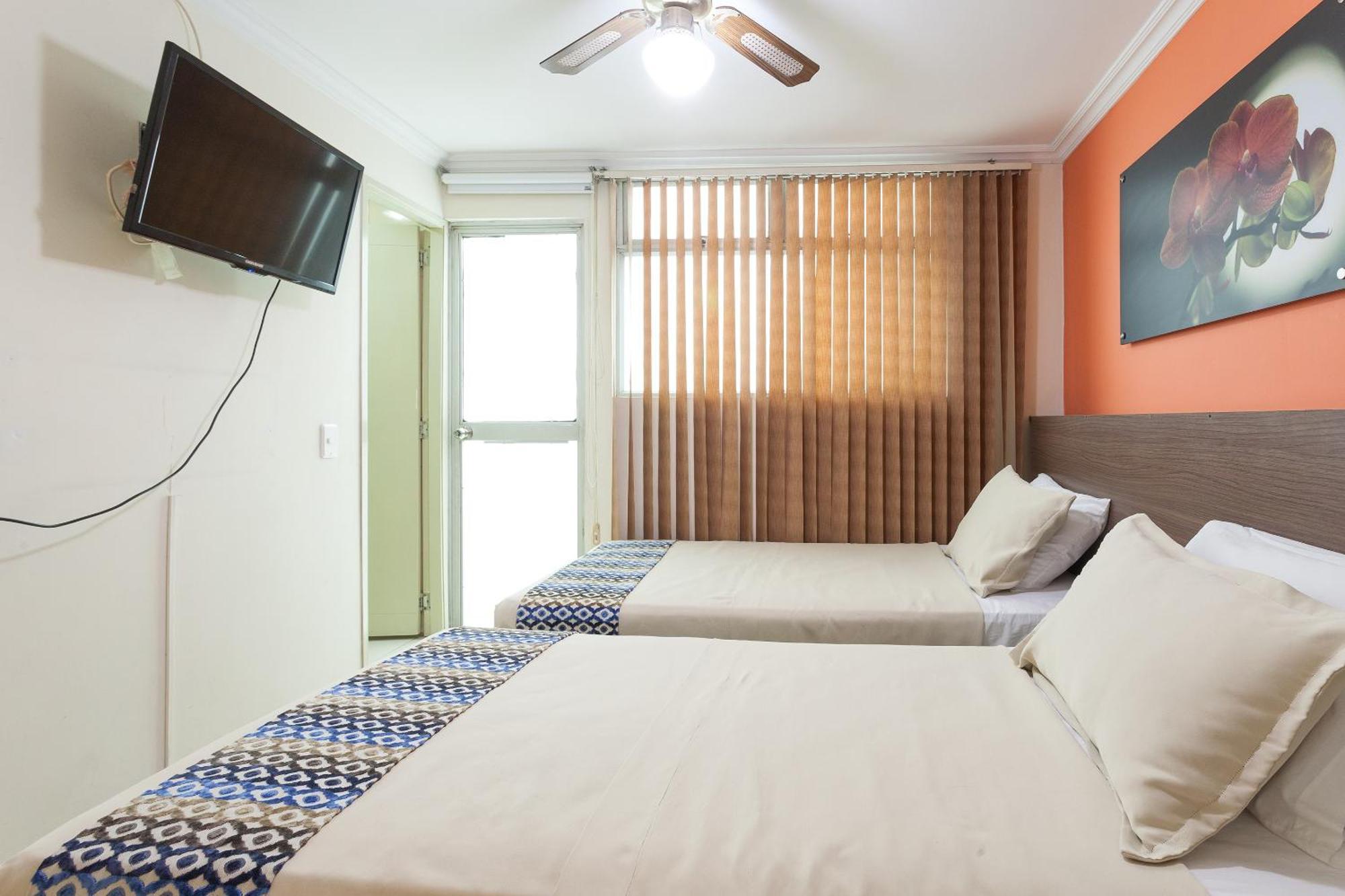 Apartamentos Laureles De La 70 Меделин Екстериор снимка