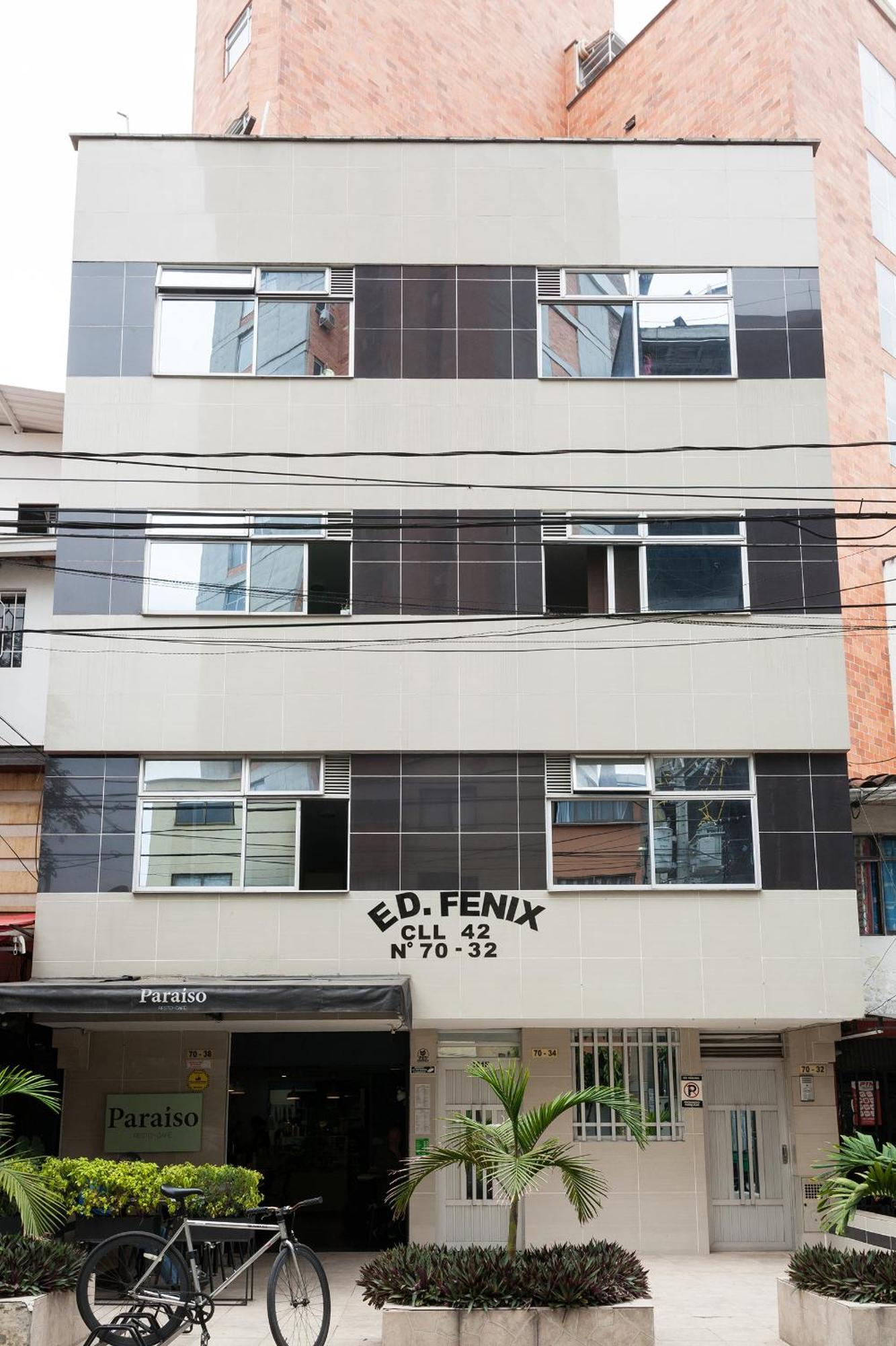 Apartamentos Laureles De La 70 Меделин Екстериор снимка
