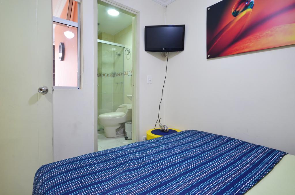 Apartamentos Laureles De La 70 Меделин Екстериор снимка