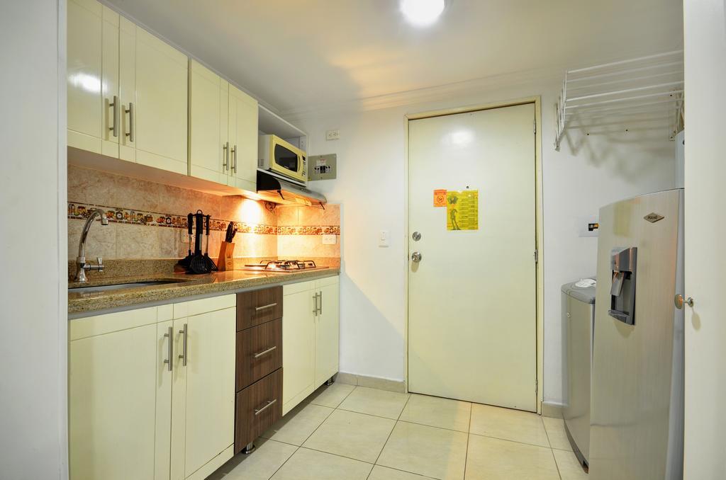 Apartamentos Laureles De La 70 Меделин Екстериор снимка