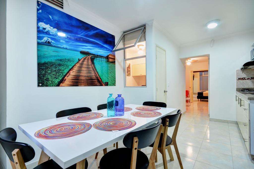 Apartamentos Laureles De La 70 Меделин Екстериор снимка
