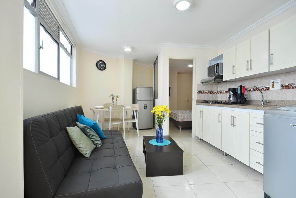 Apartamentos Laureles De La 70 Меделин Екстериор снимка