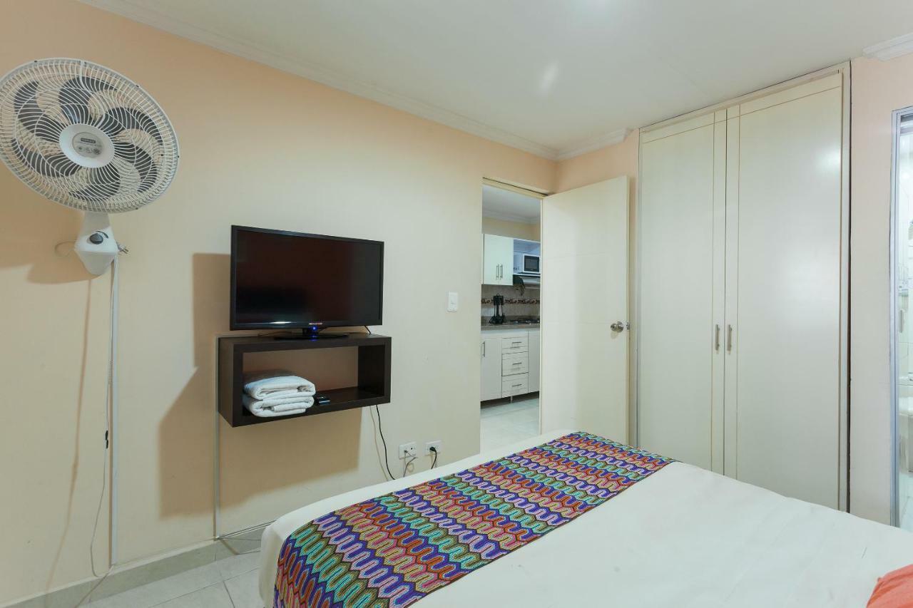 Apartamentos Laureles De La 70 Меделин Стая снимка